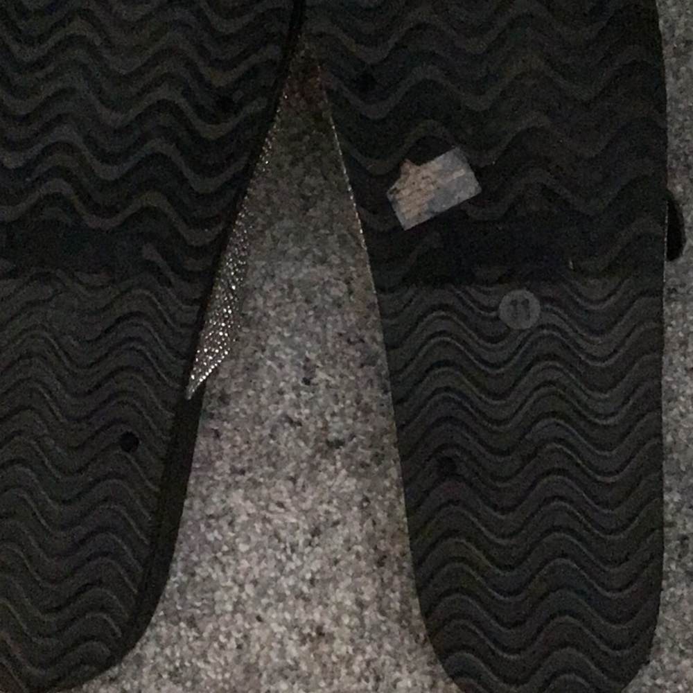 Sandals - Picture 3 of 3